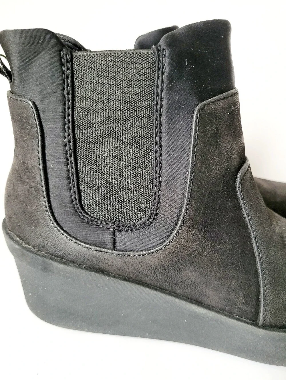 Clarks Cloudsteppers Super Lightweight Black Chelsea PullOnPlatform Booties US 8